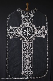 04 02 2013 - Marseille(FRA,13), Notre Dame de la Garde, Vêtements liturgiques