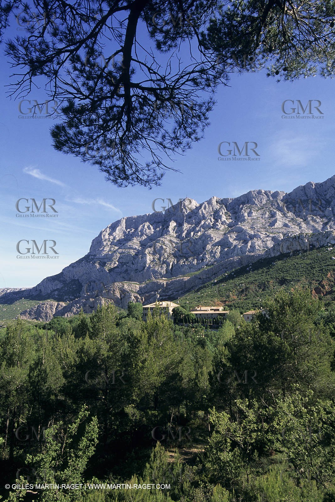 Aix en Provence area - Sainte Victoire mountain