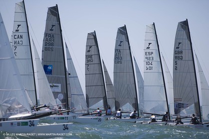 07-04-07 - ISAF SAILING WORLD CHAMPIONSHIPS - CASCAIS 2007 - DAY 1 - Tornado Class