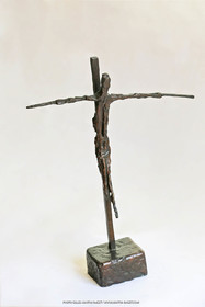 20 03 2016, St Remy de Provence, Oeuvre de Germaine Richier, Le Christ d'Assy I, petit 1950, Bronze patiné foncé, 45 x 32,5 x 8 cm, Collection particulière