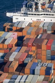 Monde maritime, opérations porturaires, ports, manoeuvres, marine world, harbour operations, maritime shipping,