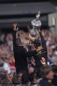 America's Cup 2000 - Auckland (NZ) - Dean Barker - Russell Coutts - Team New Zealand