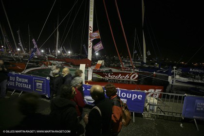 27 10 2006 - Saint Malo (FRA) - Route du Rhum 2006 - Ambiances ponton