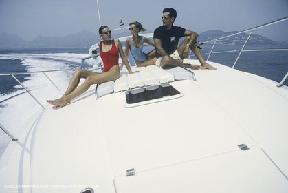 Powerboating, cruising,