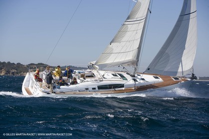 Crusing monohull sailing