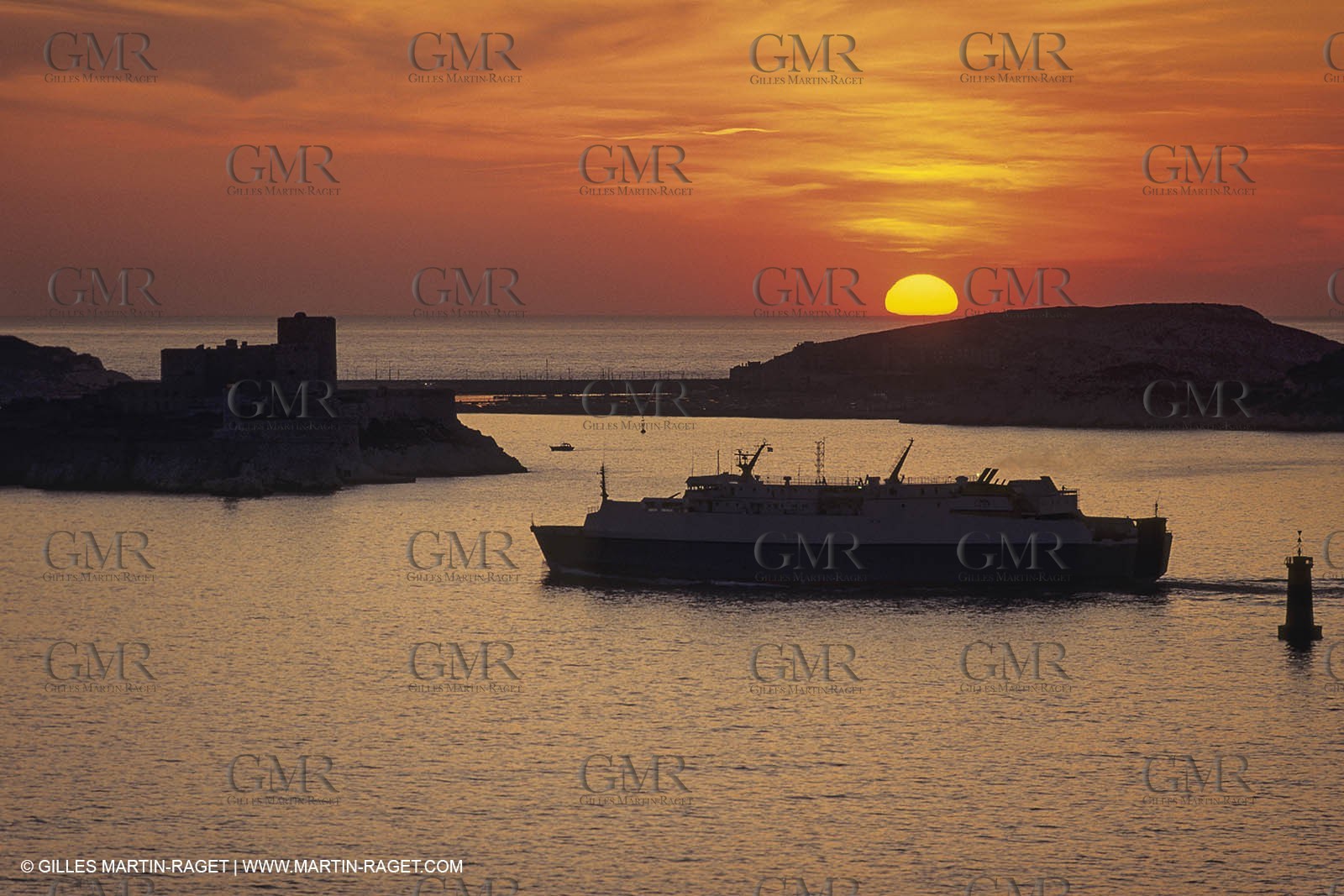 Monde maritime, marine world, Ships at sea, navires en mer