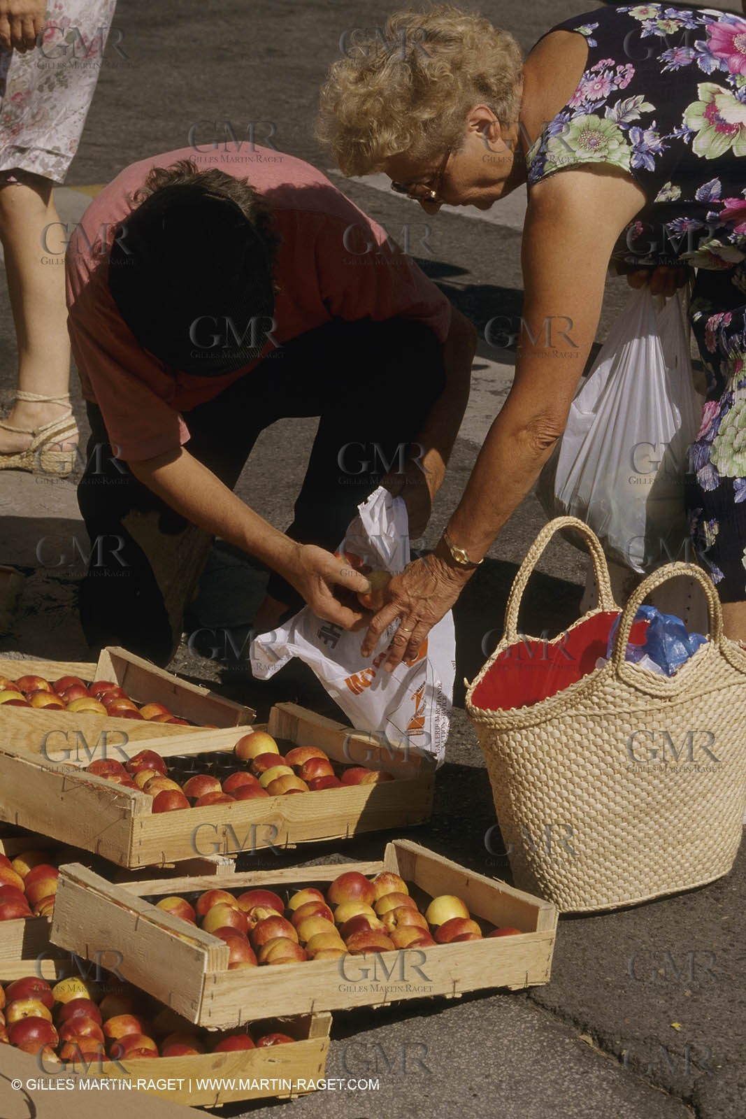 France, Provence, Marchés en plein air   Flee markets