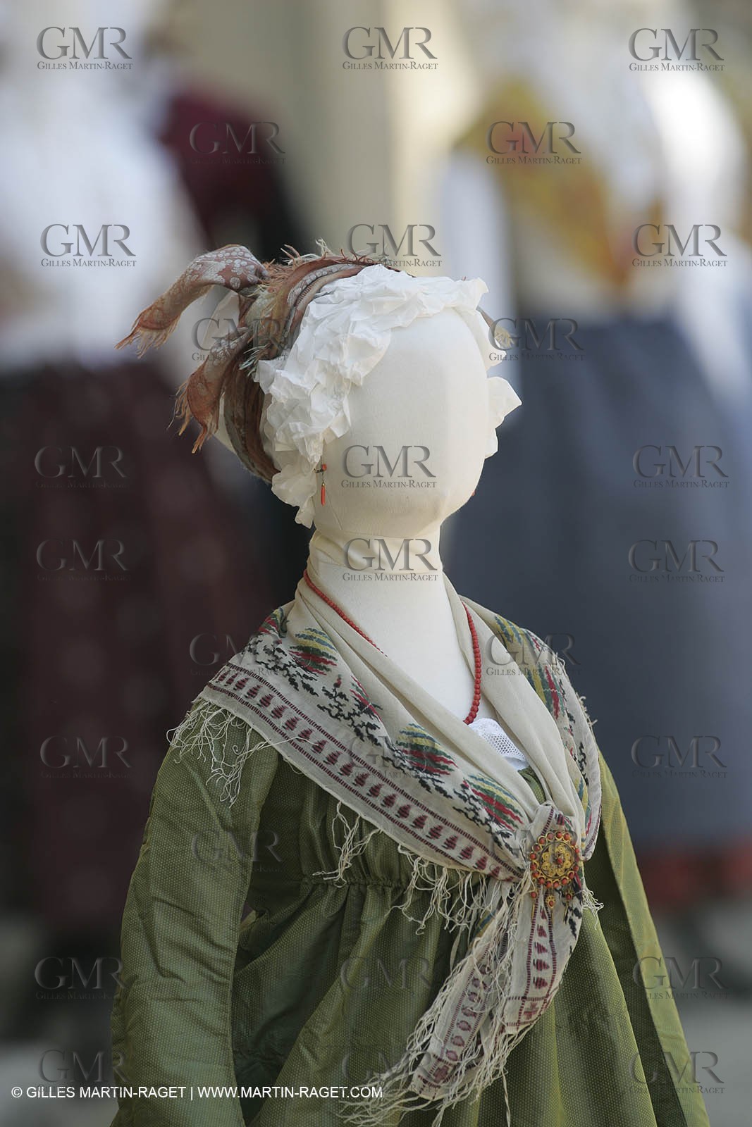 May 2004 - La Tour d'Aigues (FRA, 84) - Old costumes for women of the South exhibition