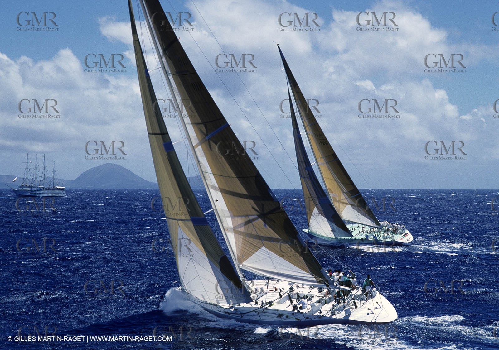 Maxi Yachts
