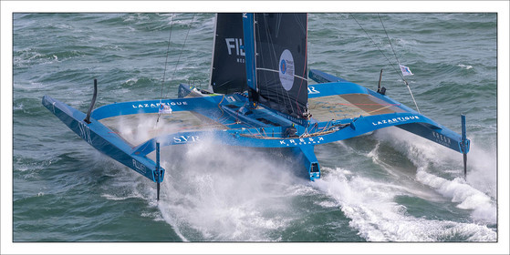 Produit : Tirage photo réalisé par nos soins sur imprimante jet d'encre professionnelle Epson à partir de 8 encres ultrachrome inaltérables (label Digigraphie).Formats au choix : .. 50 x 100 cm. 100 x 200 cmChoix des papiers :. Papier standard brillant 250 gr., filet noir, marge blanche, tirage non signé. Papier haut de gamme satiné 290 gr. filet noir, marge blanche, tirage vérifié et signé par l'auteur.. Tirages d'art (Digigraphies) signées, numérotées, tamponnées, enregistrées sur demande. Autres supports (canvas, acrylique, dibond) sur demandeConditionnement : tube cylindrique renforcé.Options pour l'expédition :. Colissimo + dépôt boîte aux lettres (France uniquement). Colissimo avec signature à réception. Transporteur express (2 jours ouvrés) avec signature à réceptionCliquez sur caddie pour sélectionner votre formule et démarrer la procédure de commande en ligne