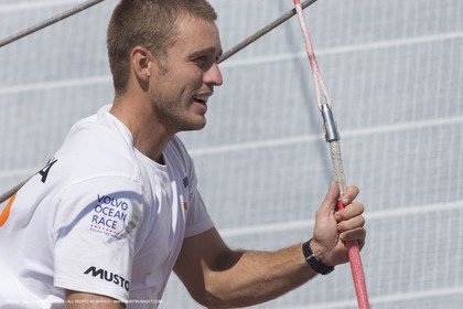 08 10 2014, Alicante (ESP), Volvo Ocean Race 2014-15, Team Alvimedica