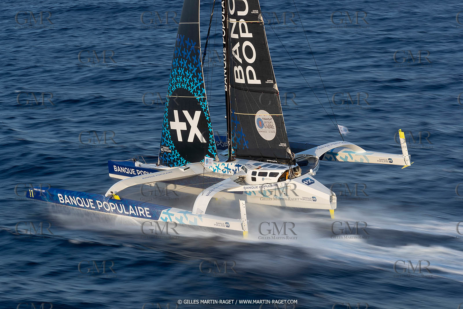 Banque Populaire devant Marseille