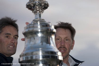 21 02 2010 - Valencia (ESP) - 33rd America's Cup - BMW ORACLE Racing - USA Victory Tour - Day 3 - Cup in San Diego