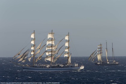 30 09 2013 - Toulon (FRA,83) - Toulon Voiles de Légende - Start towards La Spezia