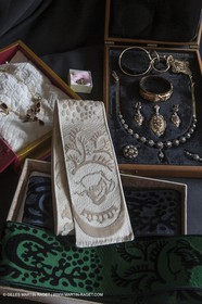 02 06 2014, ARles (FRA,13), Cérémonie de passation des bijoux de la Reine