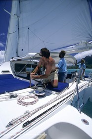 Voile, croisière, personnages