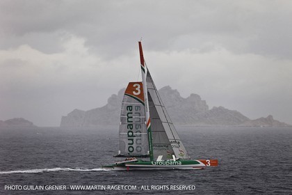 14 05 09 - Marseille - Record de la Méditerranée - Groupama 3 - Franck Cammas - G class - Départ de Marseille pour Carthage