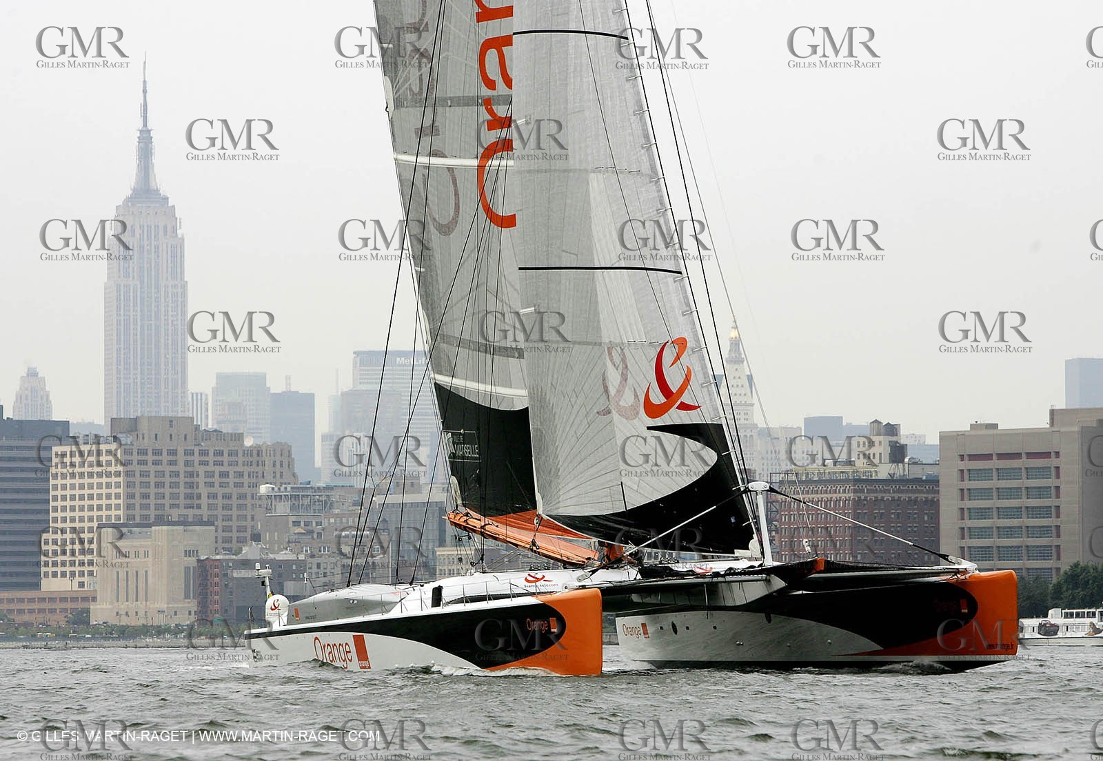 Orange II-Transatlantic record attempt-Sailing off NewTork before the start