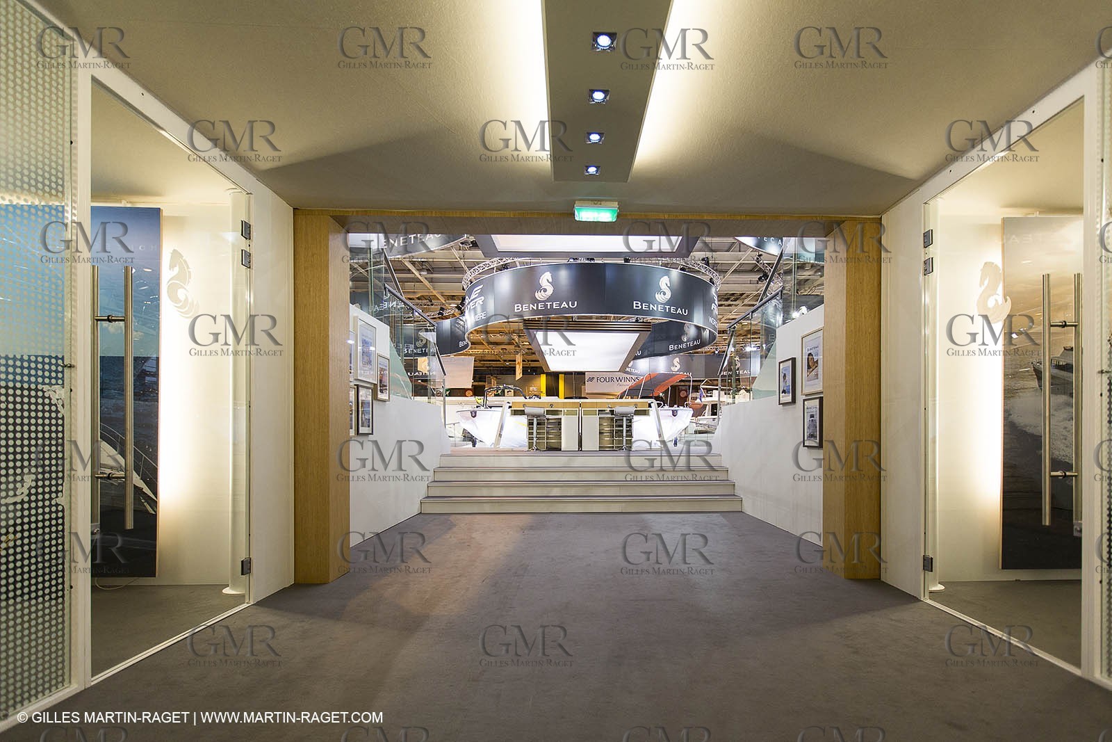 10 12 2013 - Paris (FRA,75) -Paris Boat Show - Beneteau booth