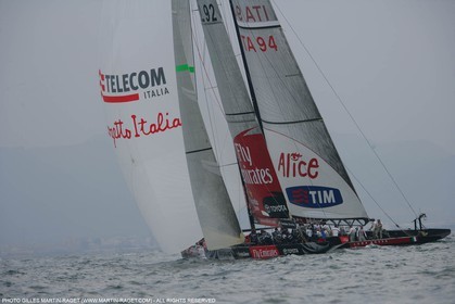 26 04 2007-Valencia (Spain)- 32nd America's Cup - Louis Vuitton Cup - RR1 - Day 11 - BMW ORACLE Racing