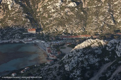 04 04 2009 - Marseille (FRA, 13) - Les Calanques - Marseille as seen from the top of the Baou Rond