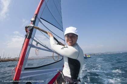 20 04 2010 - Hyères (FRA,83) - SOF 2010 - ZHIK Team - RSX women - Marina Alabau