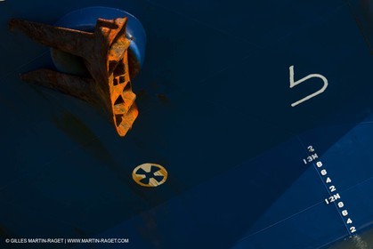 01 03 2011 - San Frnacisco (USA,CA) - Harbour operations - ship details - ship unloading - containers