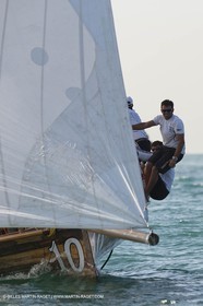 20 11 2010 - Dubai (UAE) - Dubai Louis Vuitton Trophy - Courses de boutres traditionnels pour les équipes engagées