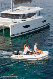 12 09 2016, Cannes (FRA,06), Chantier Fountaine-Pajot, Lucia 40