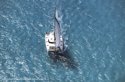 Multicoque sous voile