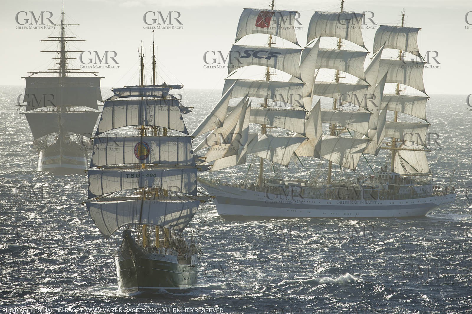 30 09 2013 - Toulon (FRA,83) - Toulon Voiles de Légende - Start towards La Spezia