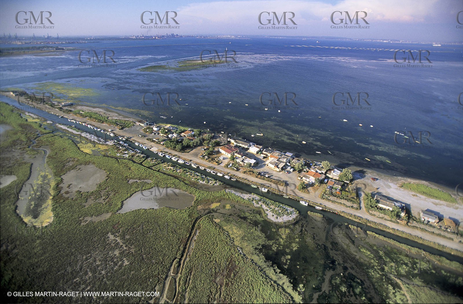 Gracieuse laguna, Rhone river mouth, fos gulf