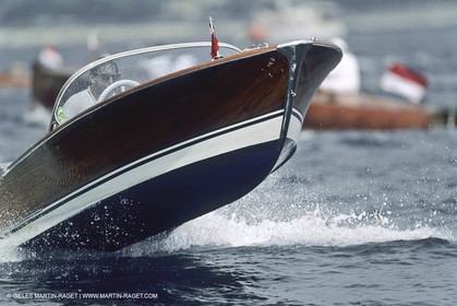 MOTORYACHT Bois173.jpg