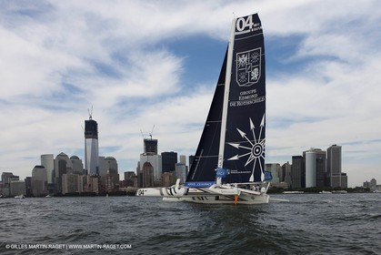 05 07 2012 - New York (USA) - Ocean Krys Race - Speed runs in fornt of NY city
