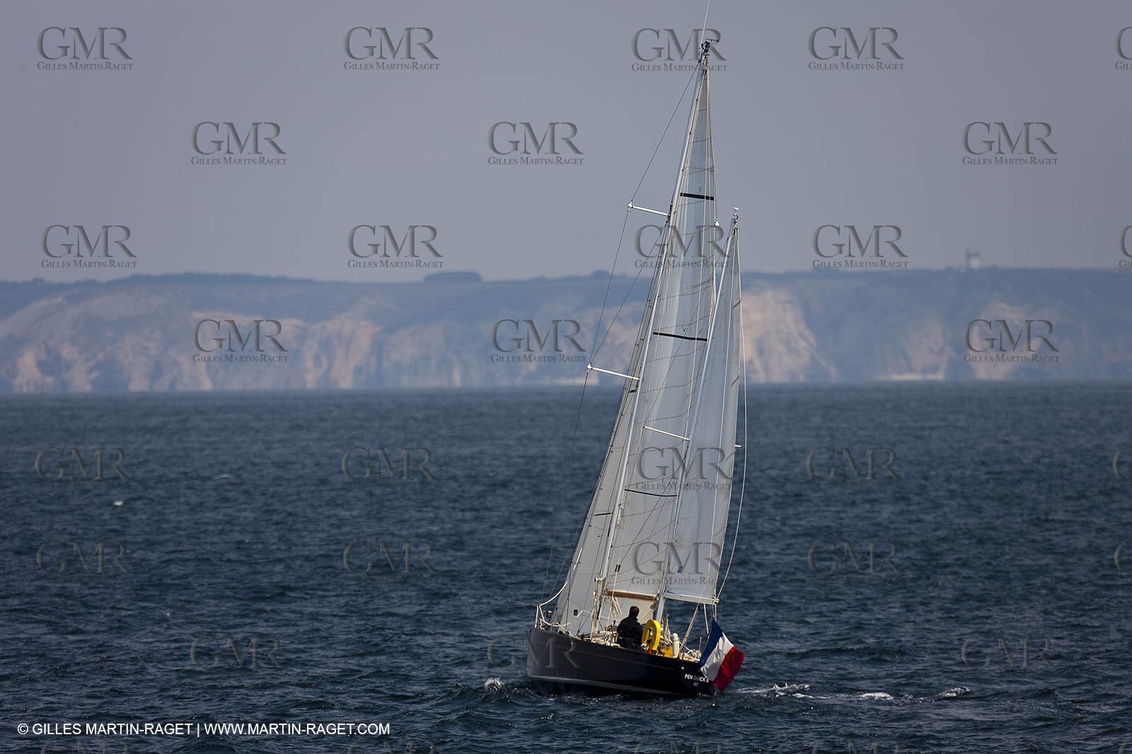 19 05 2010 - Raz de Sein (FRA,29) -  Pen Duick II