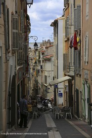 BkMrsJune03_0107