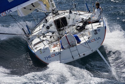 06-26-2007 - FIGARO II - THEOLIA - Skipper : Robert Nagy - Training off Marseille (south France) with strong wind conditions