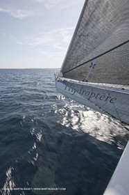 Samedi 5 septembre 2009 - Hyères (FRA, 83) - L'Hydroptère bat le record du monde de vitesse avec un run à 51,36 knts (sous réserve de ratification par le WSSRC)