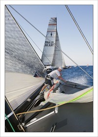 Produit : Tirage photo réalisé par nos soins sur imprimante jet d'encre professionnelle Epson à partir de 8 encres ultrachrome inaltérables (label Digigraphie).Formats au choix : . 30x40 cm. 50x70 cm. 80x120 cm.Choix des papiers :. Papier standard brillant 250 gr., filet noir, marge blanche, tirage non signé. Papier haut de gamme satiné 290 gr. filet noir, marge blanche, tirage vérifié et signé par l'auteur.. Autres supports (canvas, acrylique, dibond) sur demandeConditionnement : tube cylindrique renforcé.Options pour l'expédition : . colissimo + dépôt boîte aux lettres (France uniquement). Colissimo avec signature à réception. Transporteur express (2 jours ouvrés) avec signature à réceptionCliquez sur caddie pour sélectionner votre formule et démarrer la procédure de commande en ligne