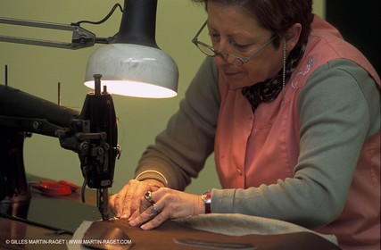 Fabrication des selles Camargue