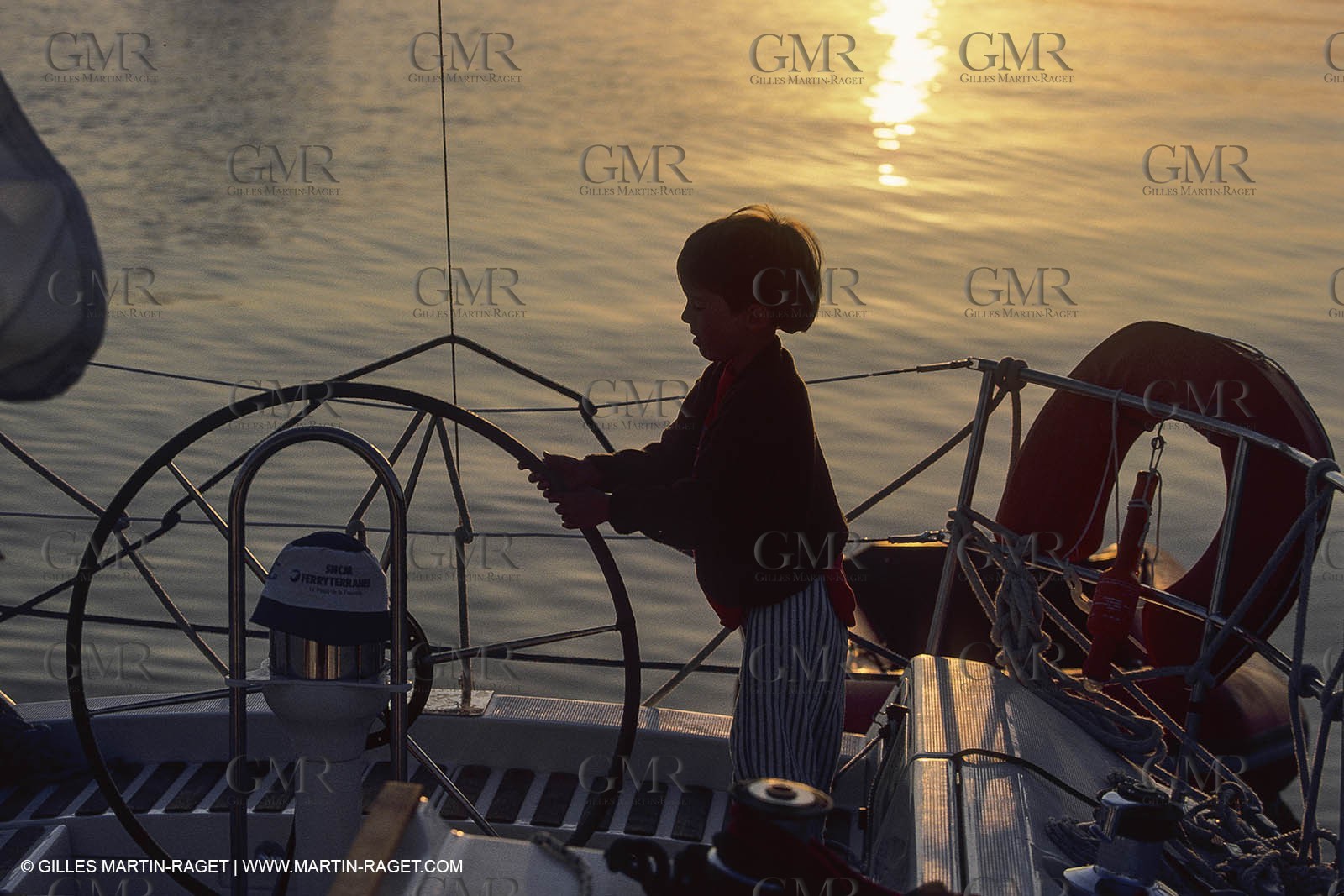 Sailing, cruising, people, children