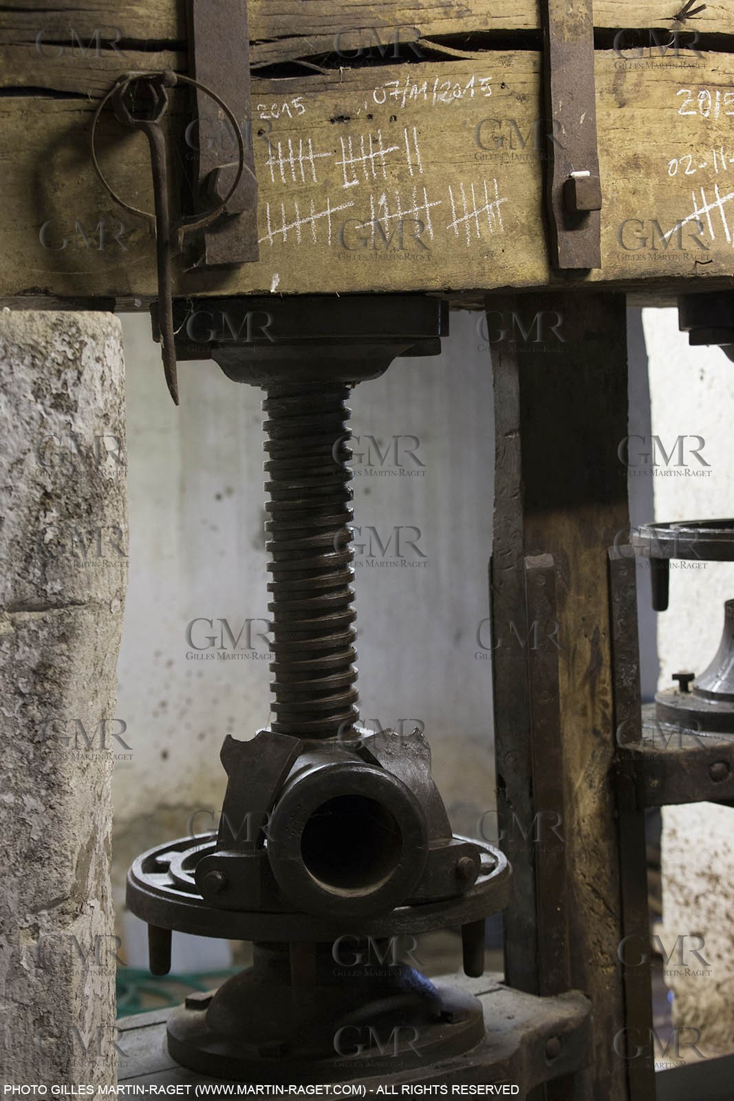 14 11 2015, Saint-Etienne du Grès (FRA,13), traditional making of olive oil at La Croix mill