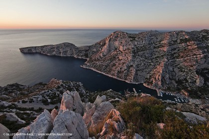 Décember 2009 - Marseille (FRA) - Les Calanques - Morgiou as seen from Sugiton Belvedere