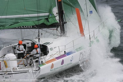 21 06 2007 - Bell Ile en mer (South Britanny, France) - IMOCA Monohulls - Delta Dore (Jeremie Beyou) sea trials