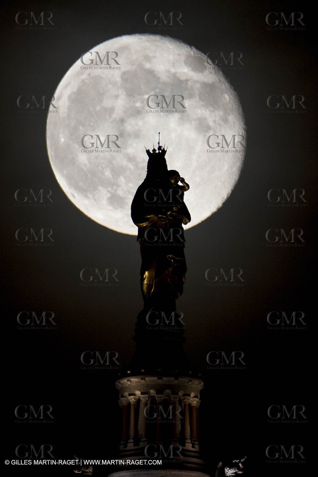 05 06 2012 - Marseille (FRA,13) - Full  moon at Notre Dame de la Garde as seen from Impasse Clerville (7th district)