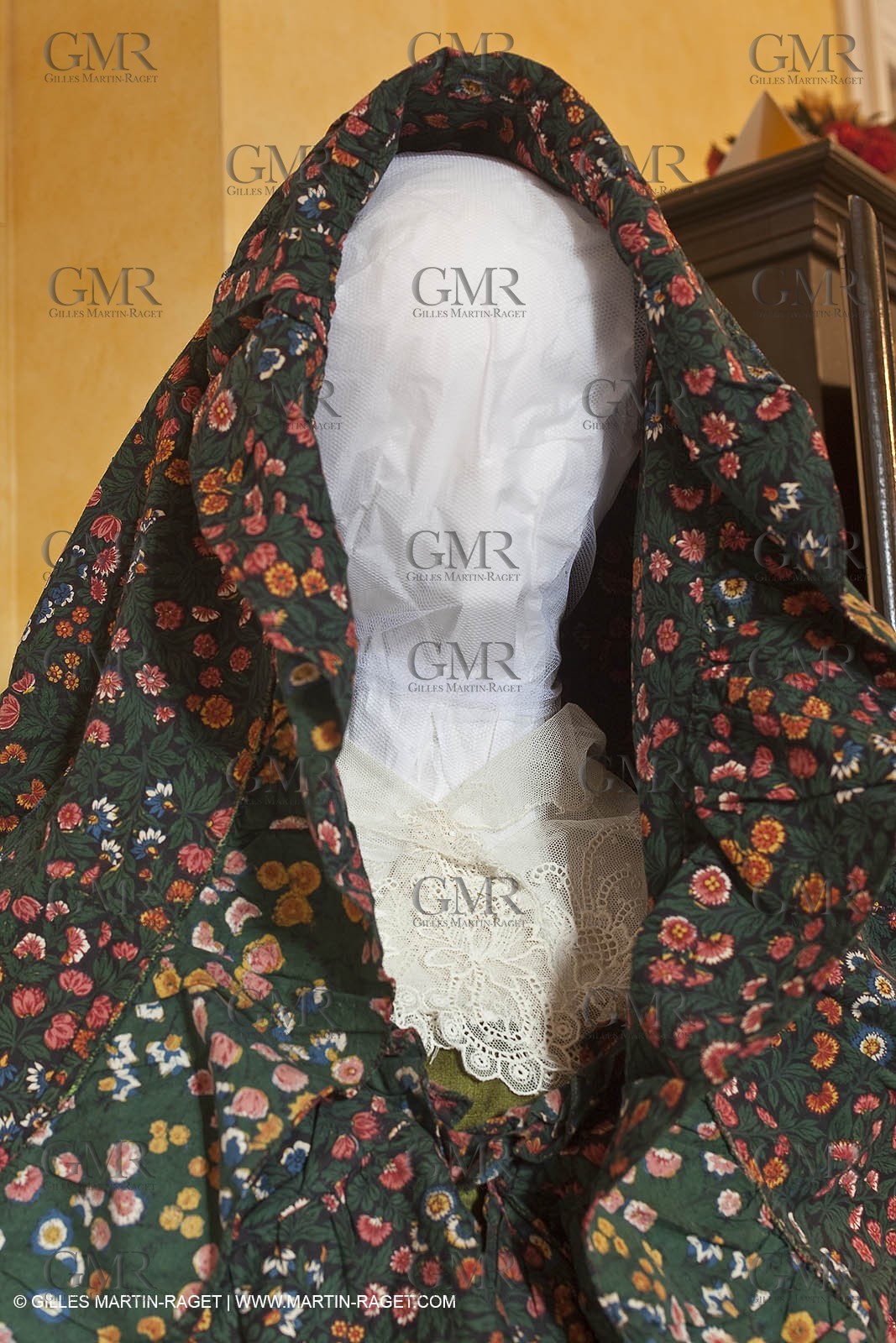 December 2009 - Boutis