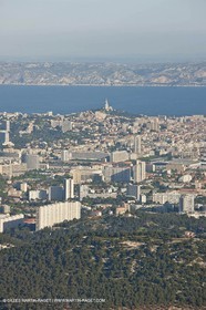30 04 2009 - Marseille (FRA, 13) - Les Calanques - Marseille as seen from Mount Puget summit
