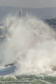 14 03 13 - Marseille (FRA) - Tempête de Mistral