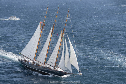 28 09 2022? Saint-Tropez,(FRA,83), Les Voiles de Saint-Tropez 2022 Régate N° 2 poup les modernes, navigation libre pour les grandes goélettes