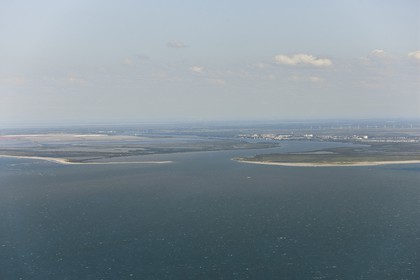 14 07 2008 - french coast in Fos gulf and Port de Bouc area